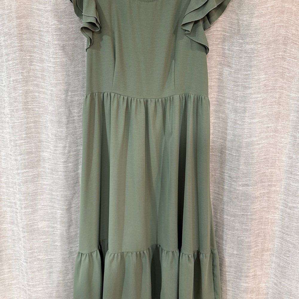 SHEIN Green Maxi Dress with Ruffled Sleeves